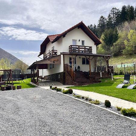 Casa De Sub Hora Villa Zărneşti Dış mekan fotoğraf